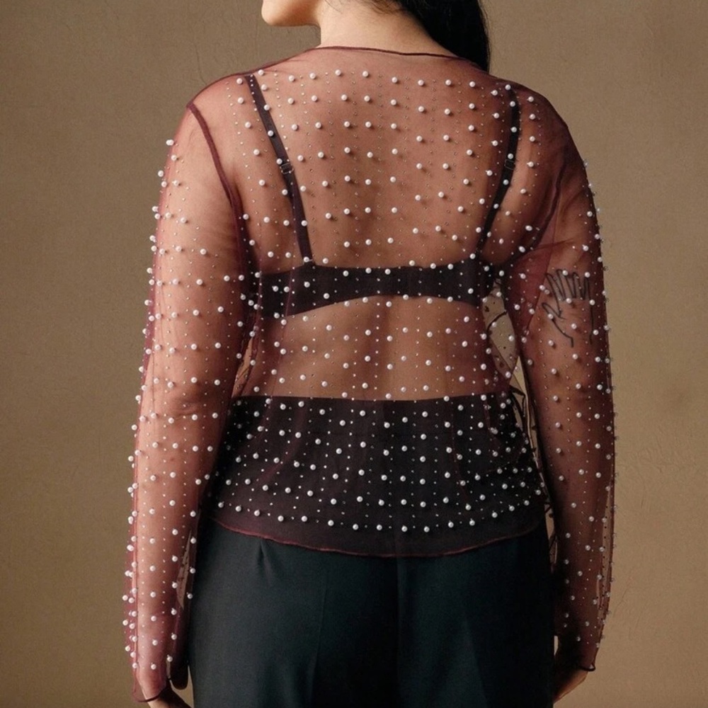 ♥️ PLUS Sheer Embellished Top ♥️ - Picture 4 of 6